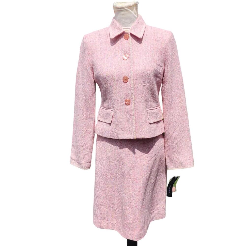 Context. Y2K,'Tickled Pink' Tweed 2 Piece Skirt Suit. Size: 4